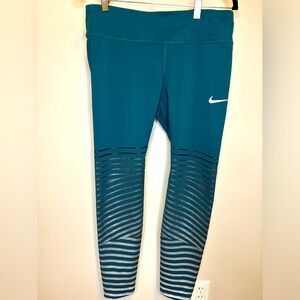 Nike Running ankle pant Size Large.